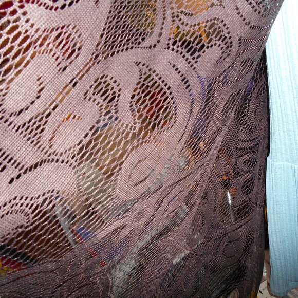 STEVE MADDEN FRINGE OPENWORK WOVEN LACE WINE ONE SIZE FITS ALL COVER SHAWL NWT - Picture 3 of 8